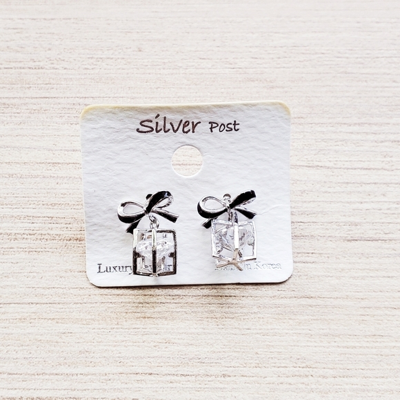 Brand New Korean Present Bow Drop Earrings - Picture 1 of 1